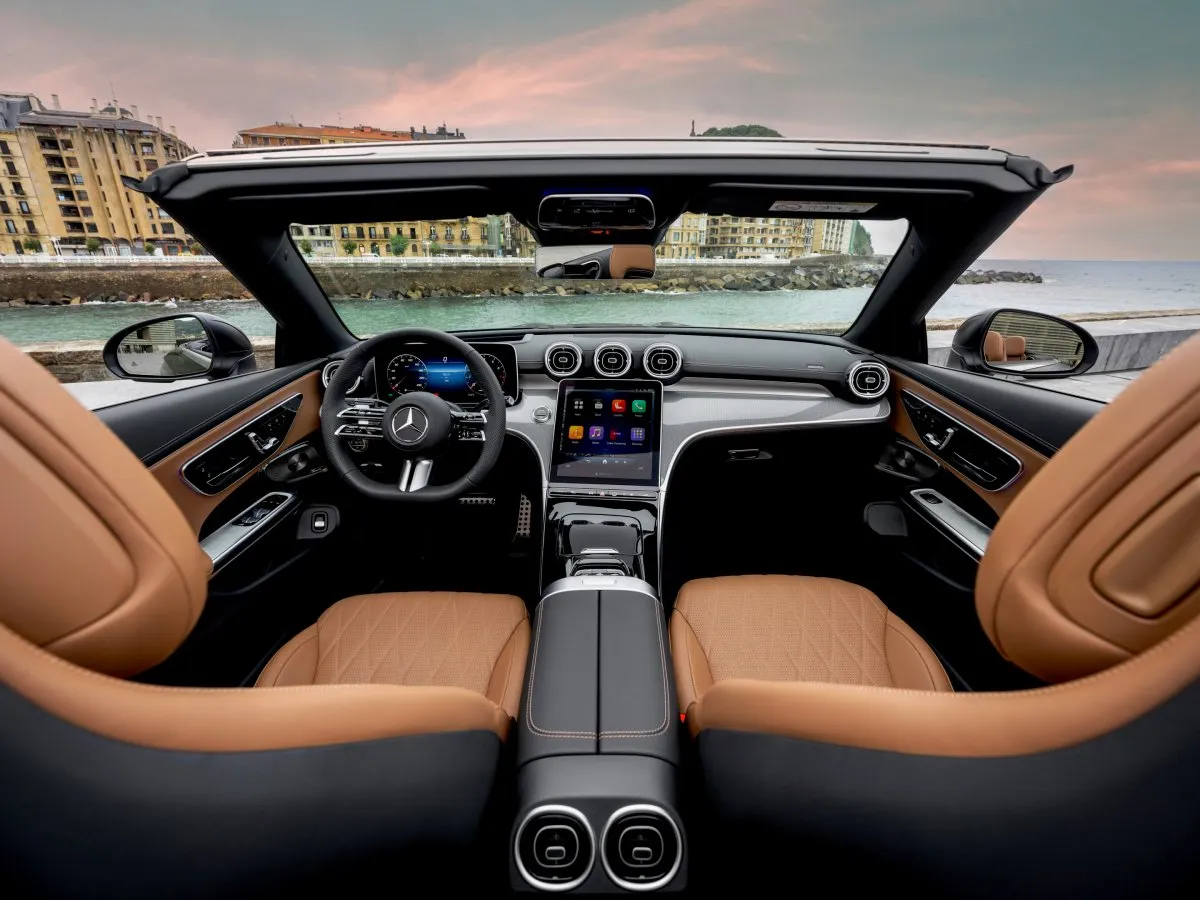 Mercedes-Benz CLE Cabrio – interiér