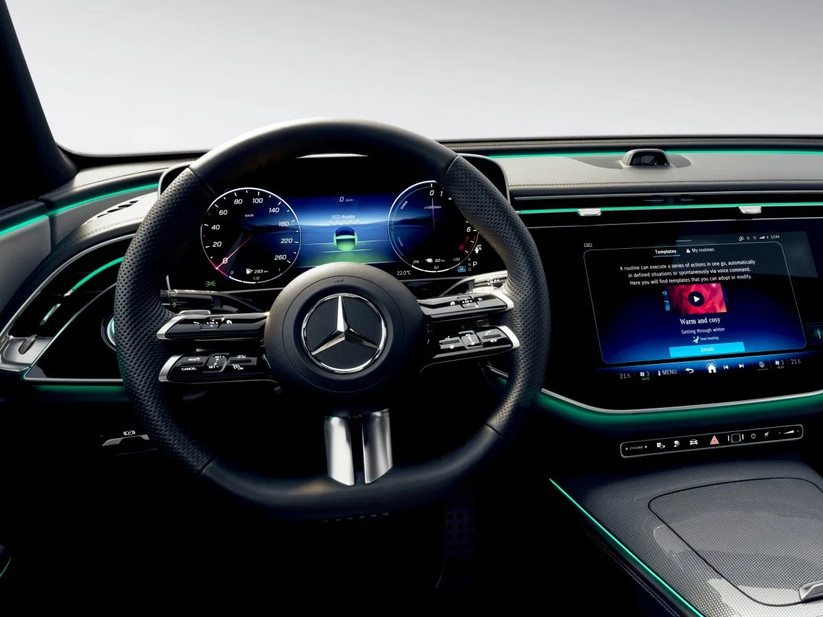 Mercedes-Benz E-Klasse Armaturenbrett