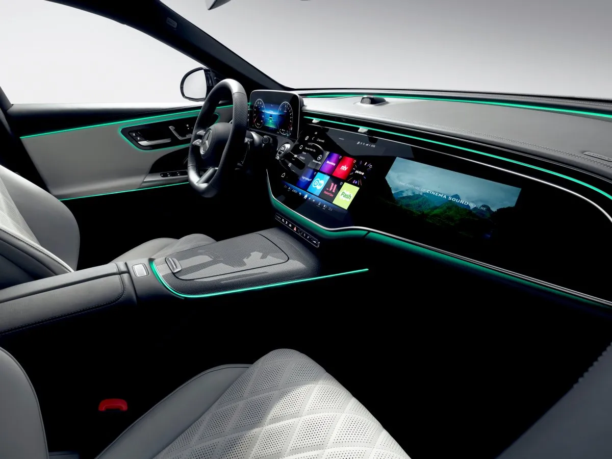 Mercedes-Benz E-Klasse Beifahrer-Display