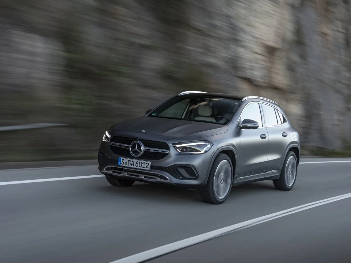 Mercedes-Benz GLA in Fahrt
