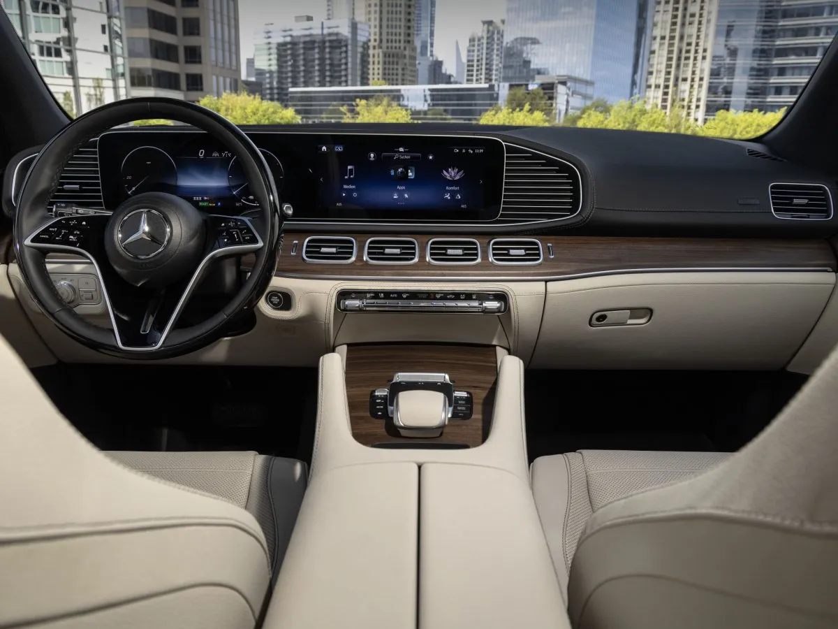 Mercedes-Benz GLE Coupé Innenraum, Armaturenbrett