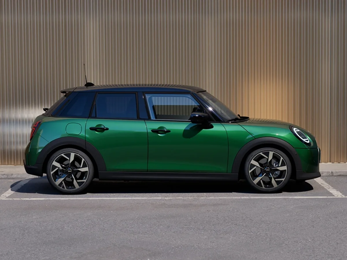 MINI Cooper C 5-Türer — Neuwagen aus Deutschland