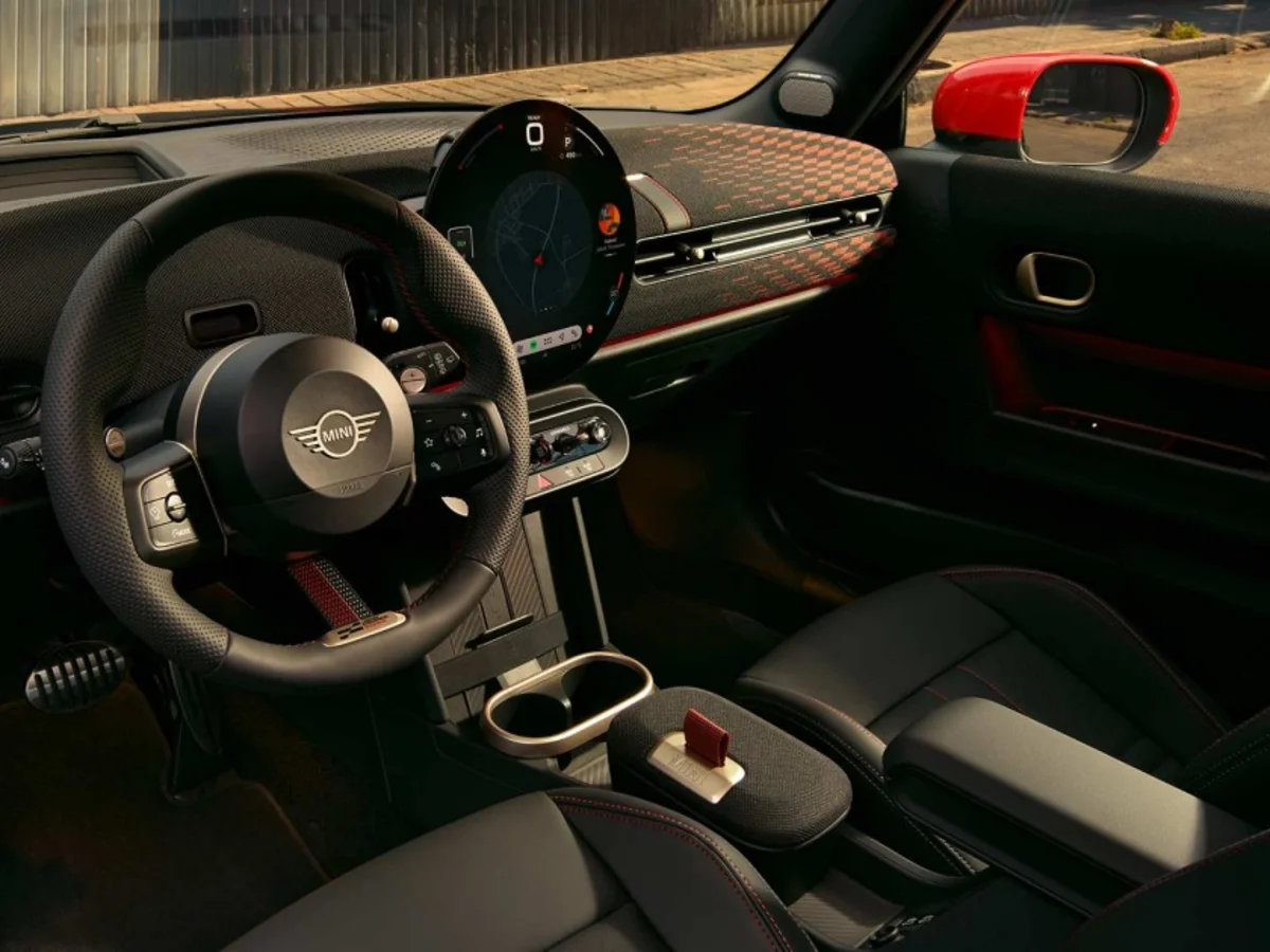 MINI John Cooper Works Countryman ALL4 interior