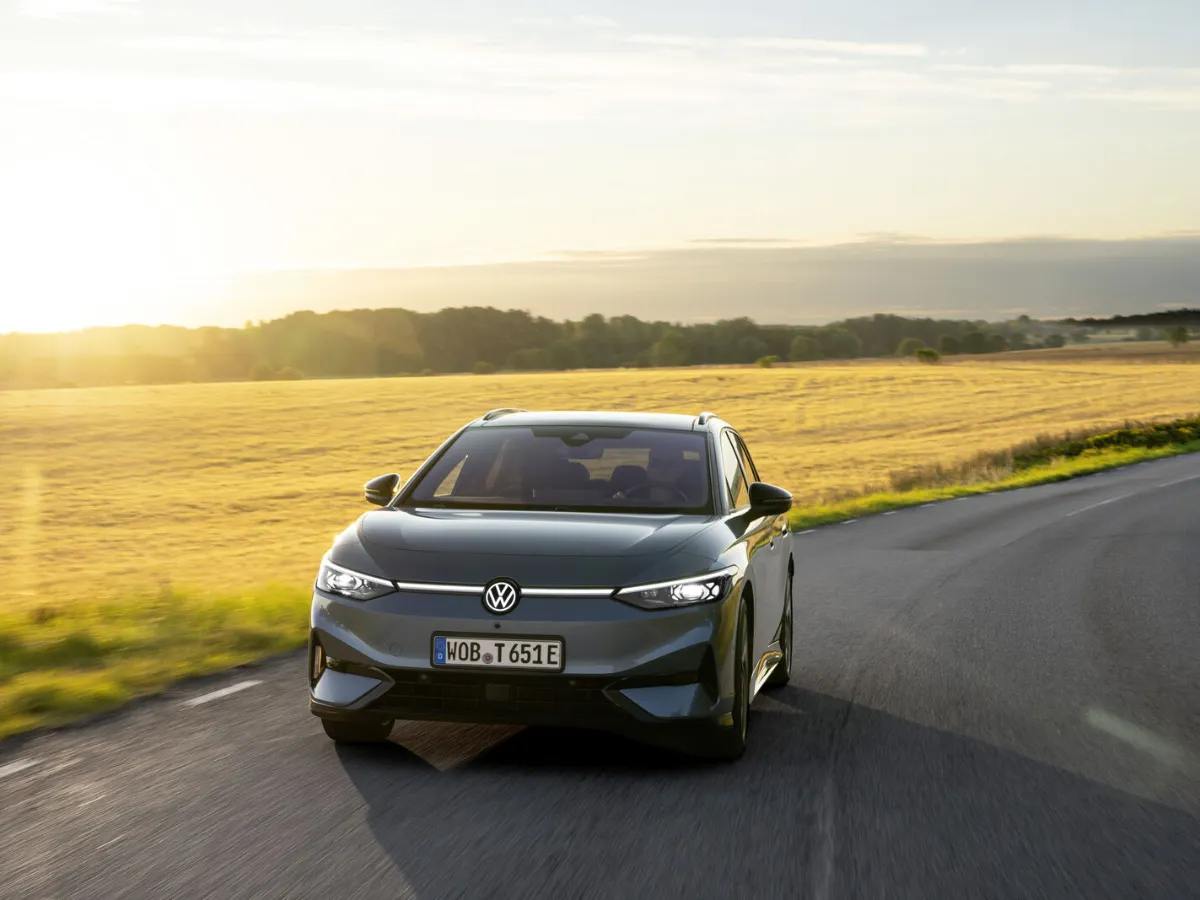 Volkswagen ID.7 Tourer spredu, medzi poliami