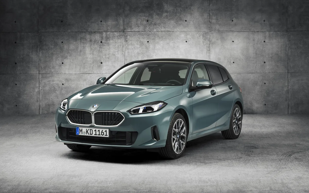 BMW 120 pohľad spredu