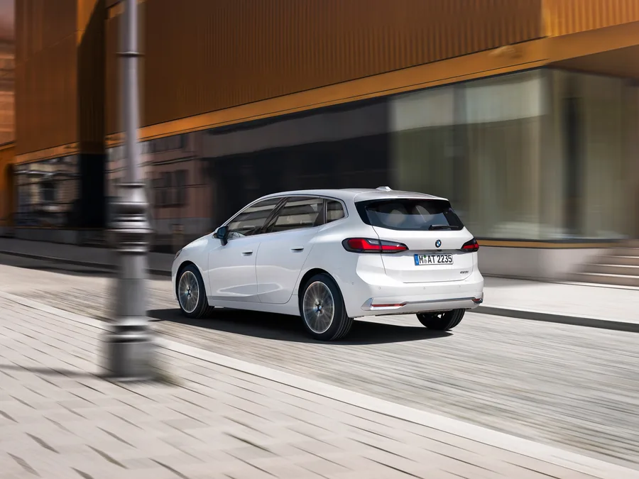 BMW 2-es Active Tourer hátsó nézet