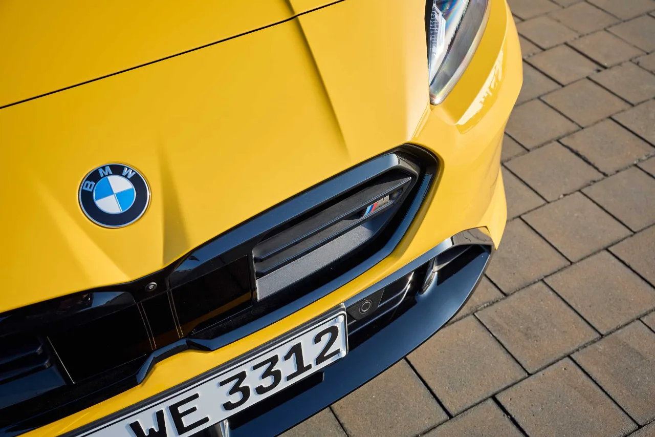 BMW 2er Gran Coupé Iconic Glow Niere