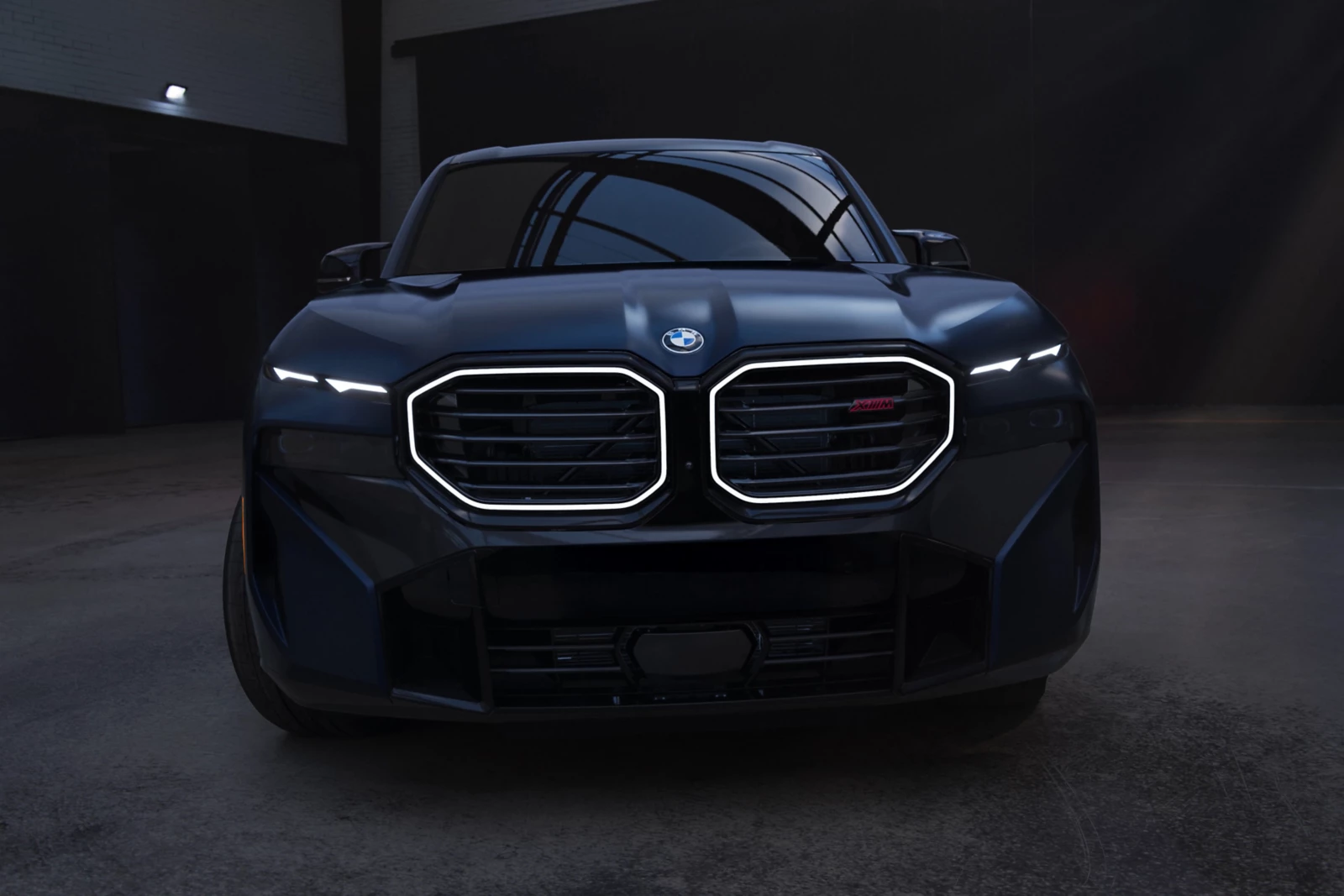 BMW XM Iconic Glow podsvietená maska chladiča, detail