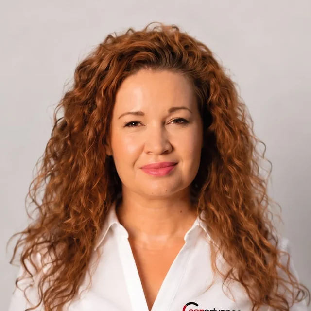 Veronika Diničová